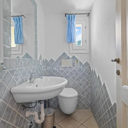 Attico Panoramico Vista Mare - Centro - 3 Beds - Terrazza E Wifi - By Coral Apartmán